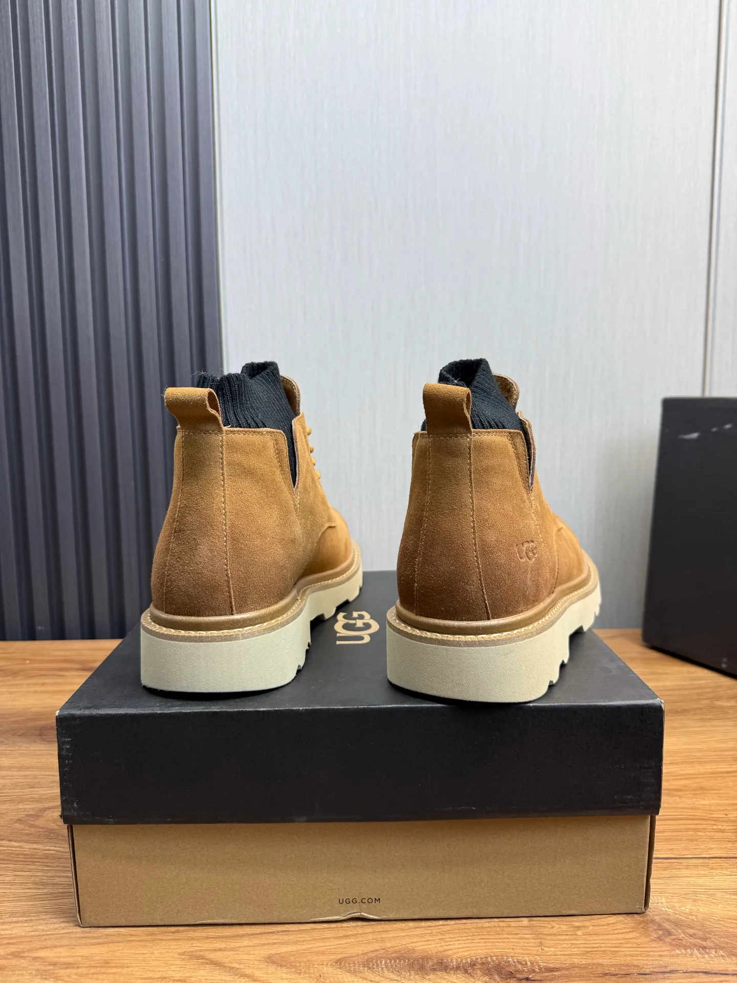 Factory price 640💰 [UGG] Men's hot winter warm boots🐑Simple and fashionable design, cowhide➕comfortable and warm wool lining. Soft and comfortable to wear, good warmth retention, and excellent foot feel. Regular size 38-45